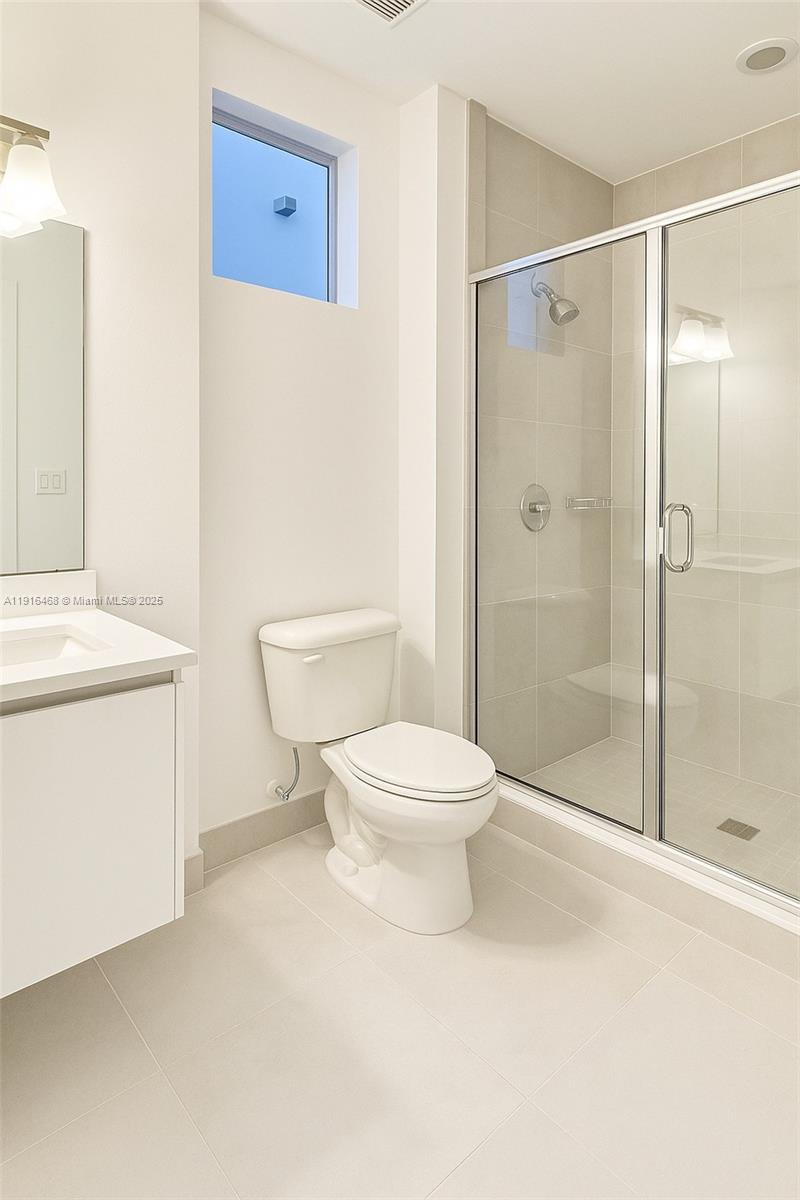 DORAL PALMS SOUTH - Residential Lease