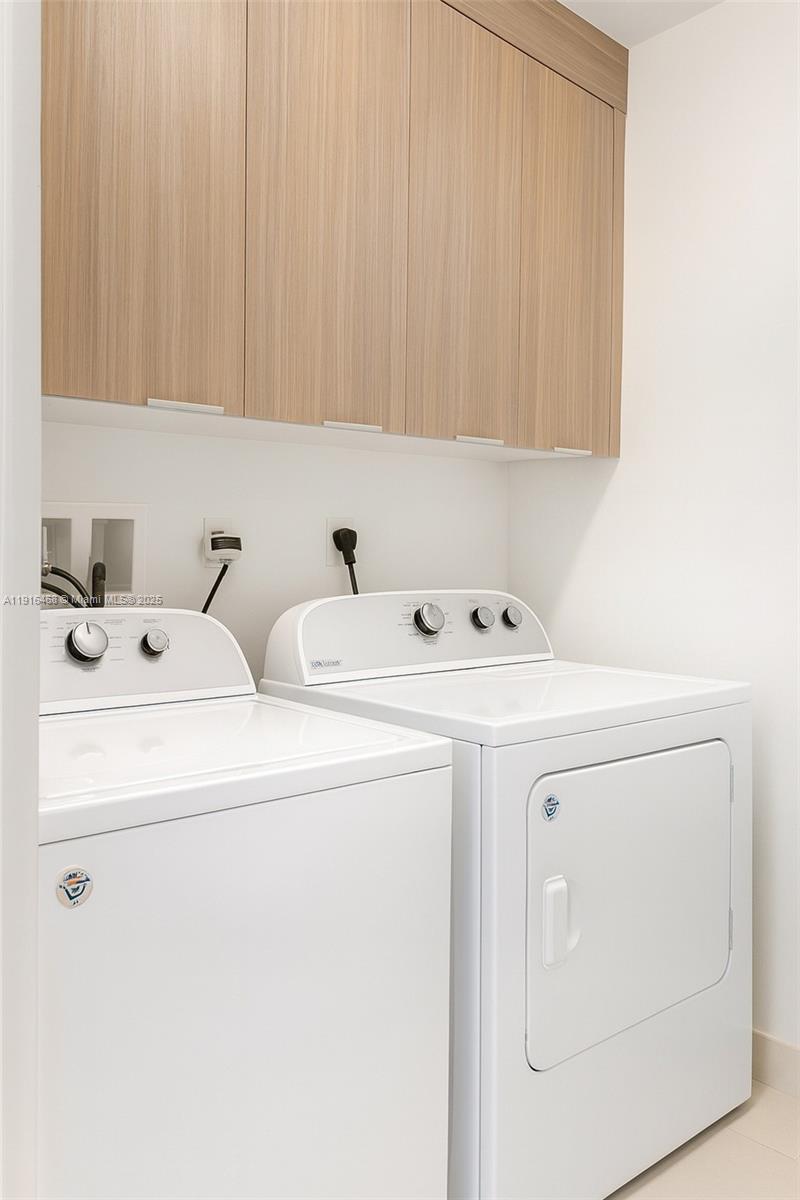 DORAL PALMS SOUTH - Residential Lease