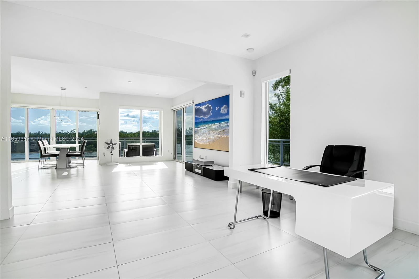 SEASIDE VILLAGE WEST COND - Residential