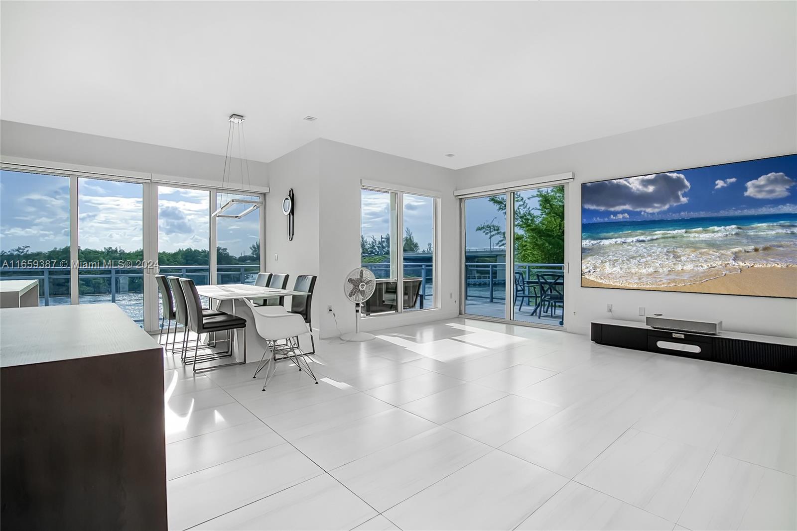 SEASIDE VILLAGE WEST COND - Residential