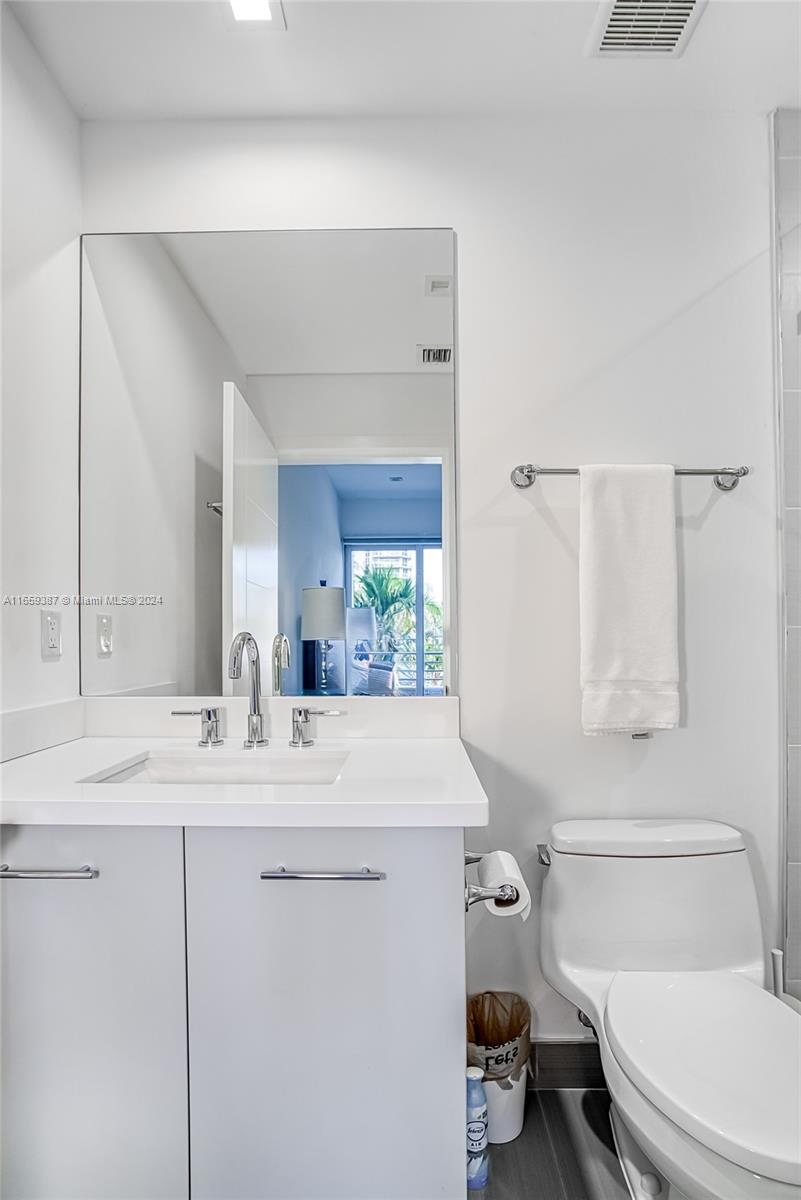 SEASIDE VILLAGE WEST COND - Residential