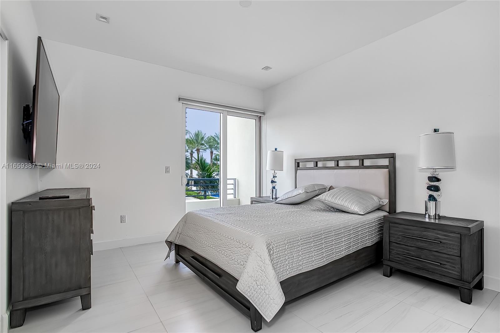 SEASIDE VILLAGE WEST COND - Residential