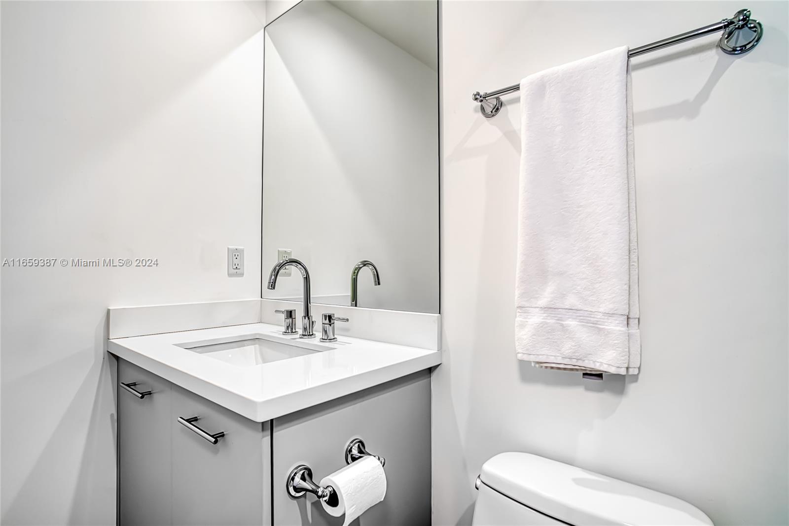 SEASIDE VILLAGE WEST COND - Residential