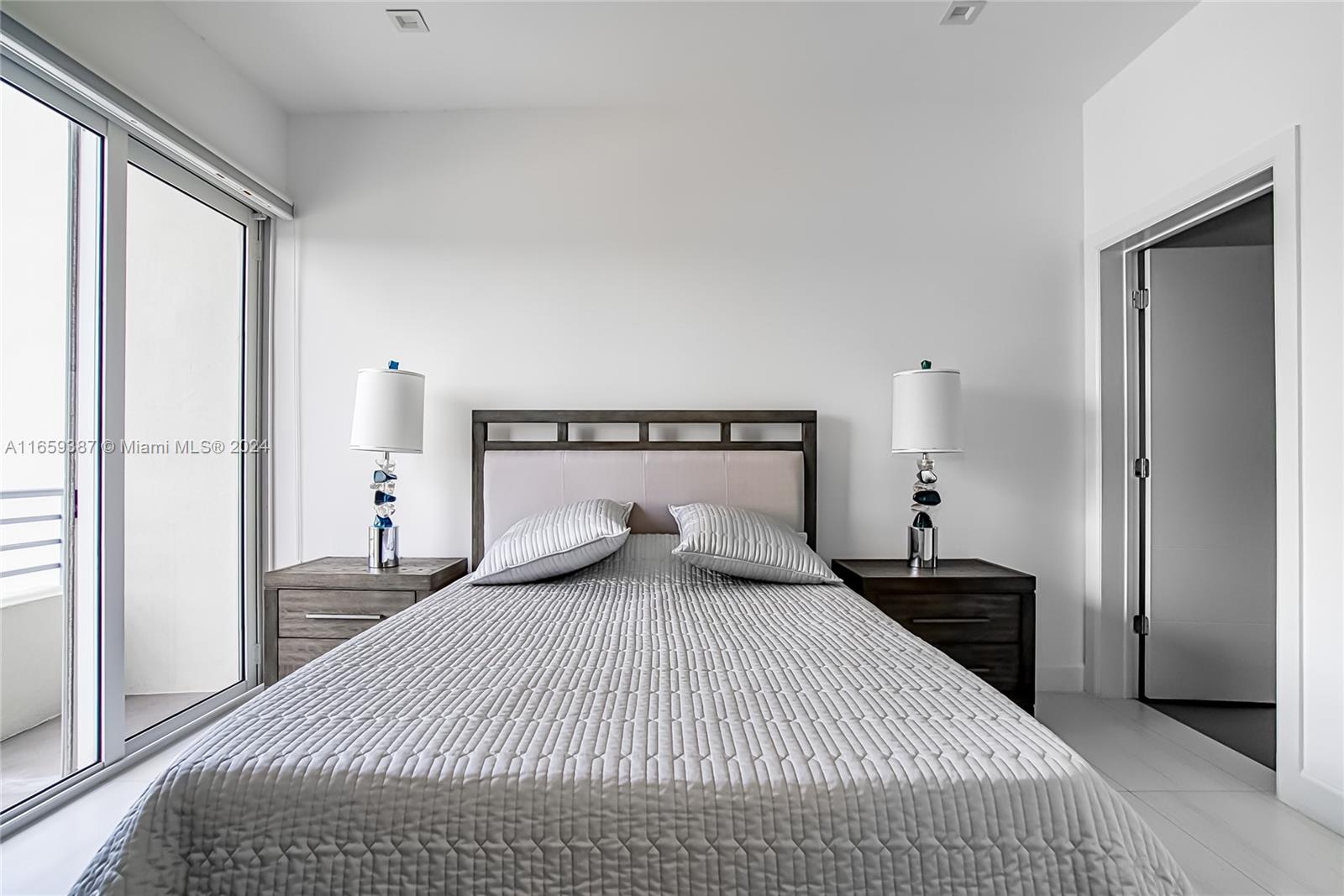 SEASIDE VILLAGE WEST COND - Residential