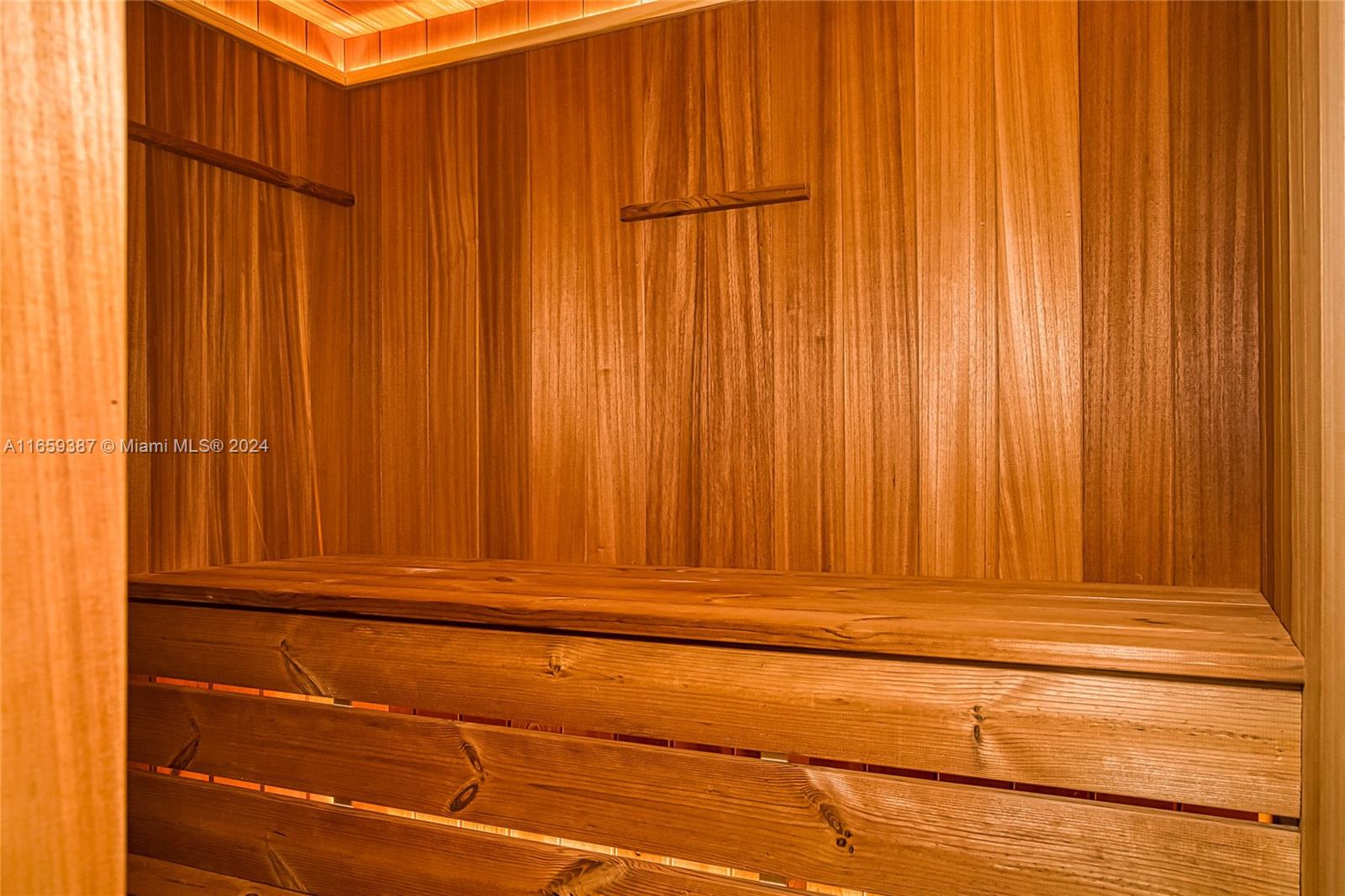 SEASIDE VILLAGE WEST COND - Residential