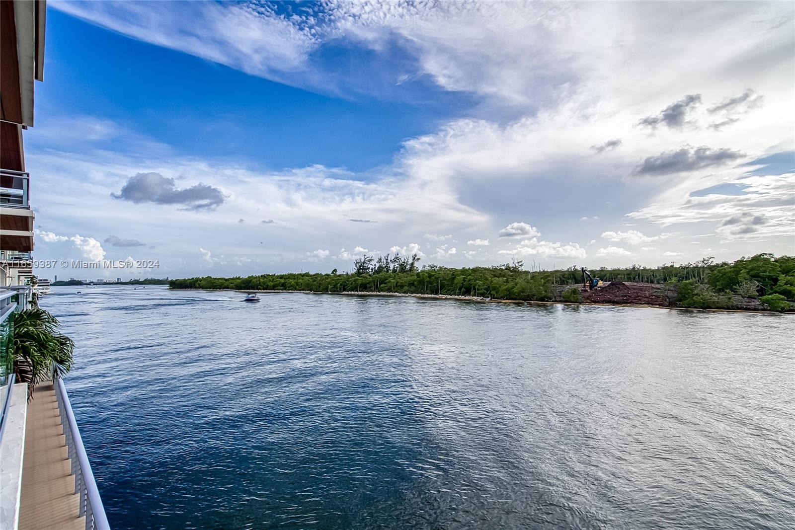 SEASIDE VILLAGE WEST COND - Residential