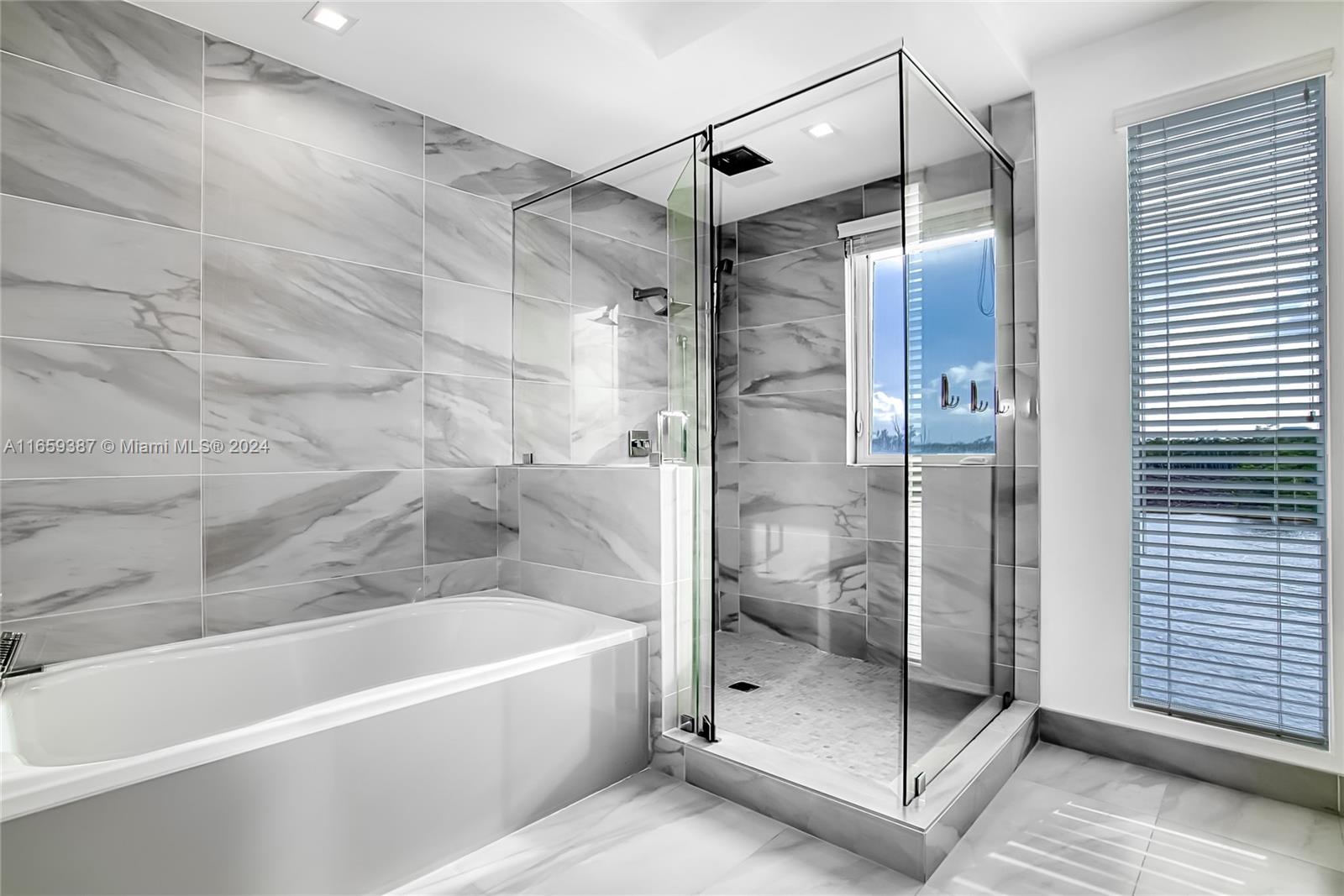 SEASIDE VILLAGE WEST COND - Residential