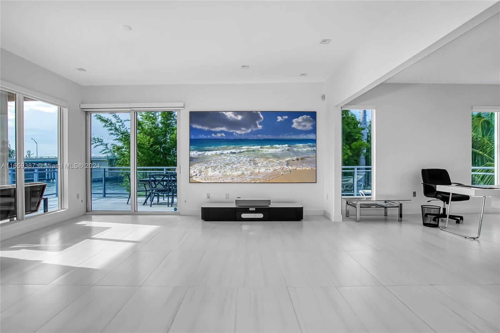 SEASIDE VILLAGE WEST COND - Residential