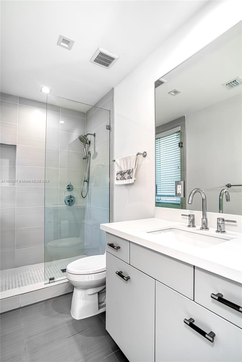 SEASIDE VILLAGE WEST COND - Residential