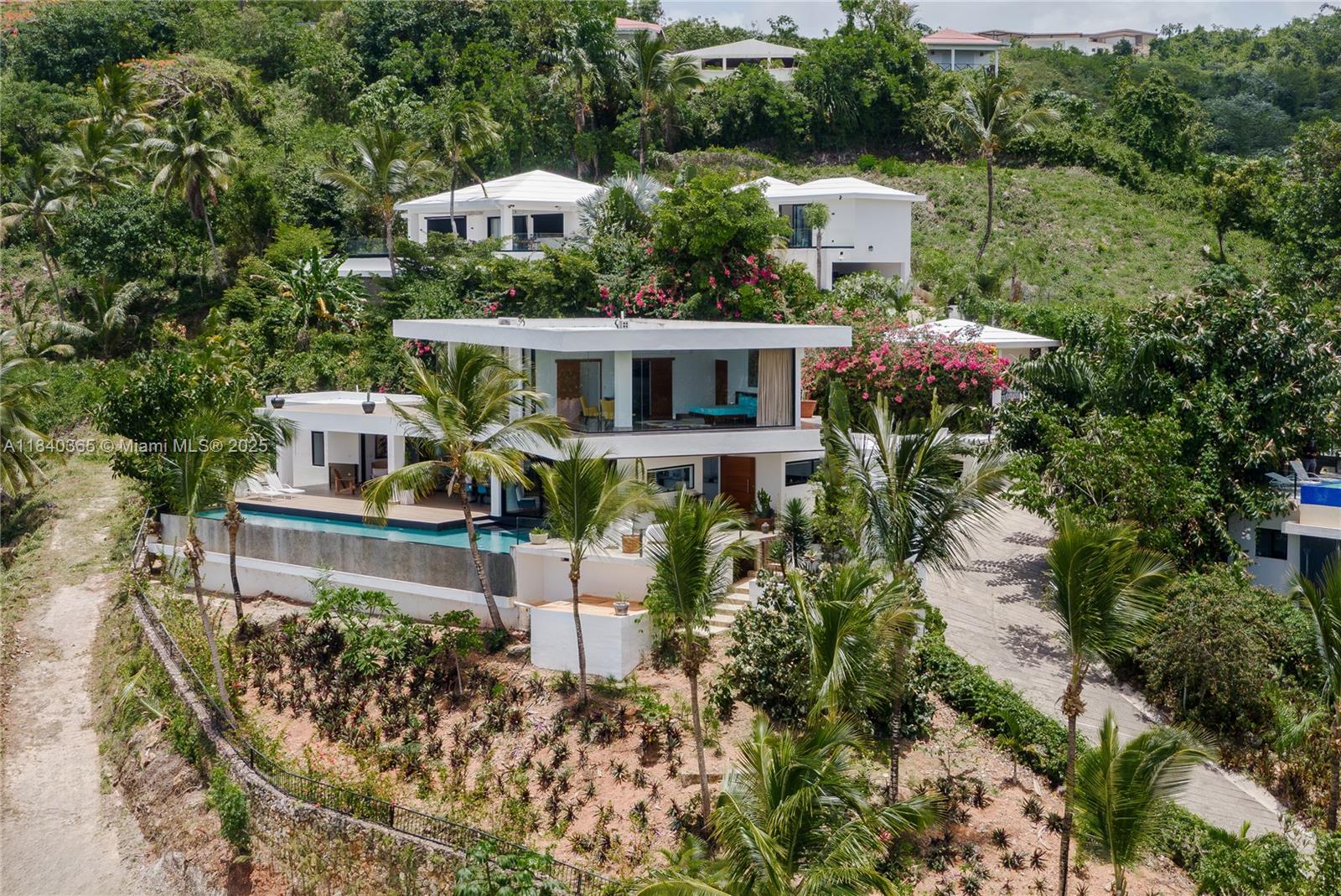 Palmar de los Nidos - Residential