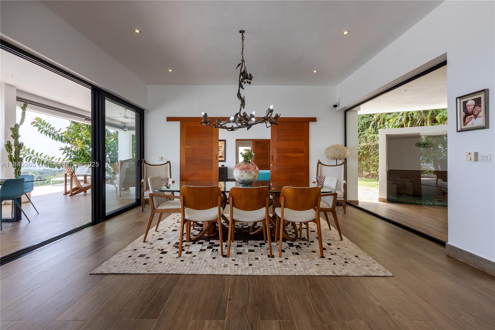 Palmar de los Nidos - Residential