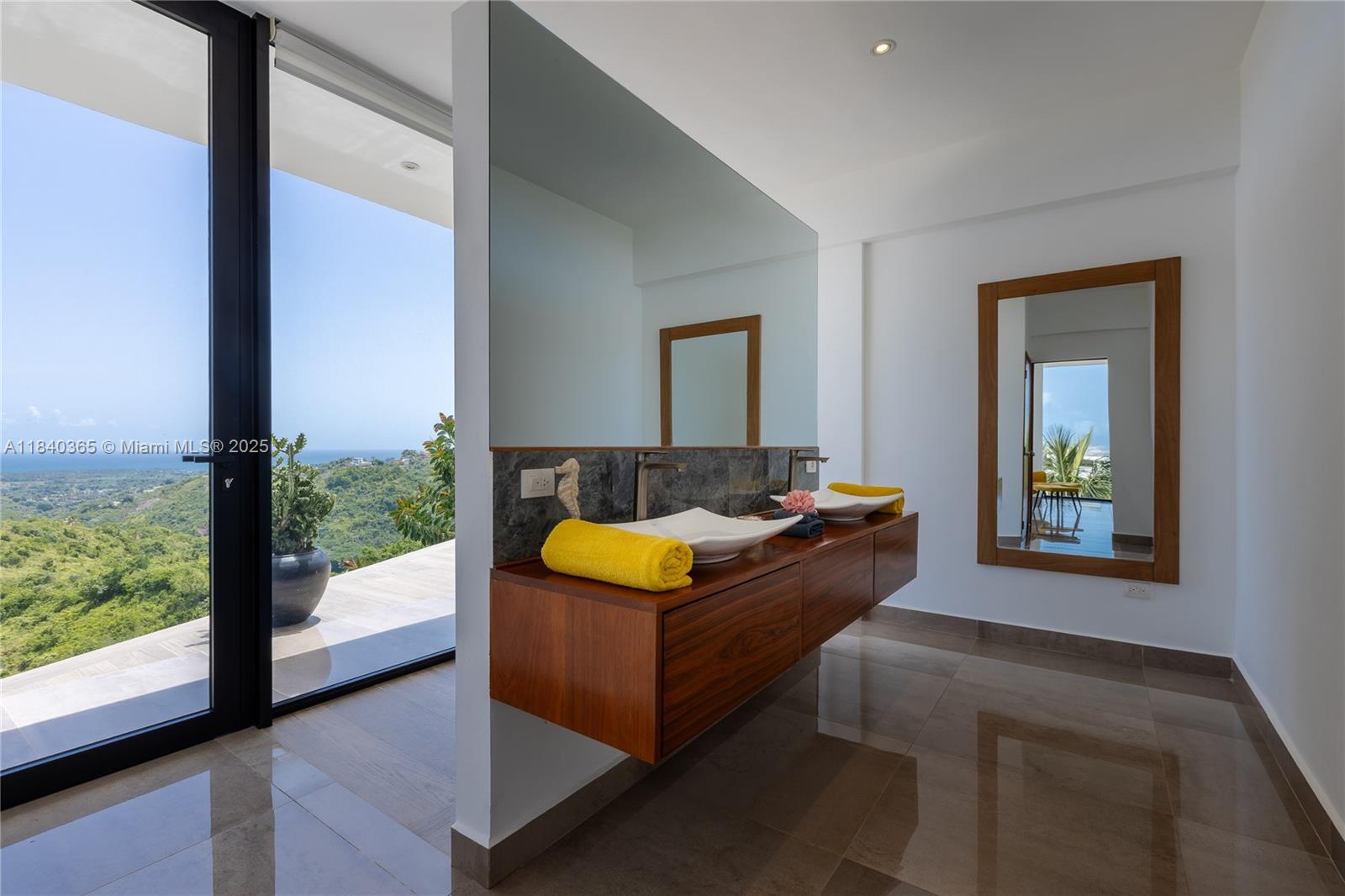Palmar de los Nidos - Residential