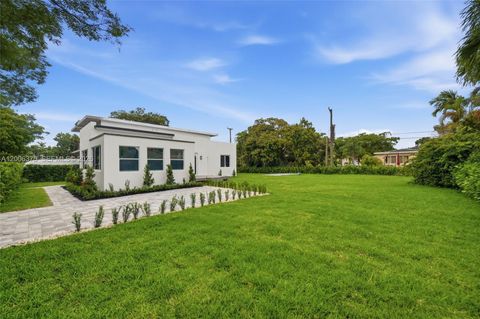 Tiny photo for 5735 SW 12th St, West Miami, FL 33144 (MLS # A12006375)