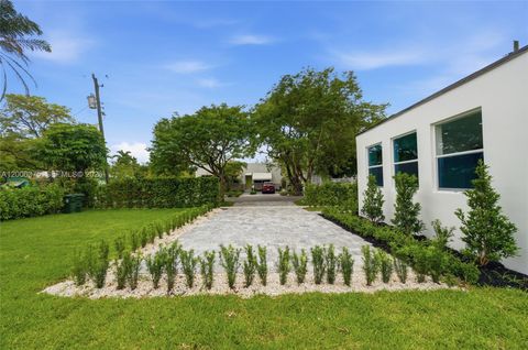 Tiny photo for 5735 SW 12th St, West Miami, FL 33144 (MLS # A12006375)