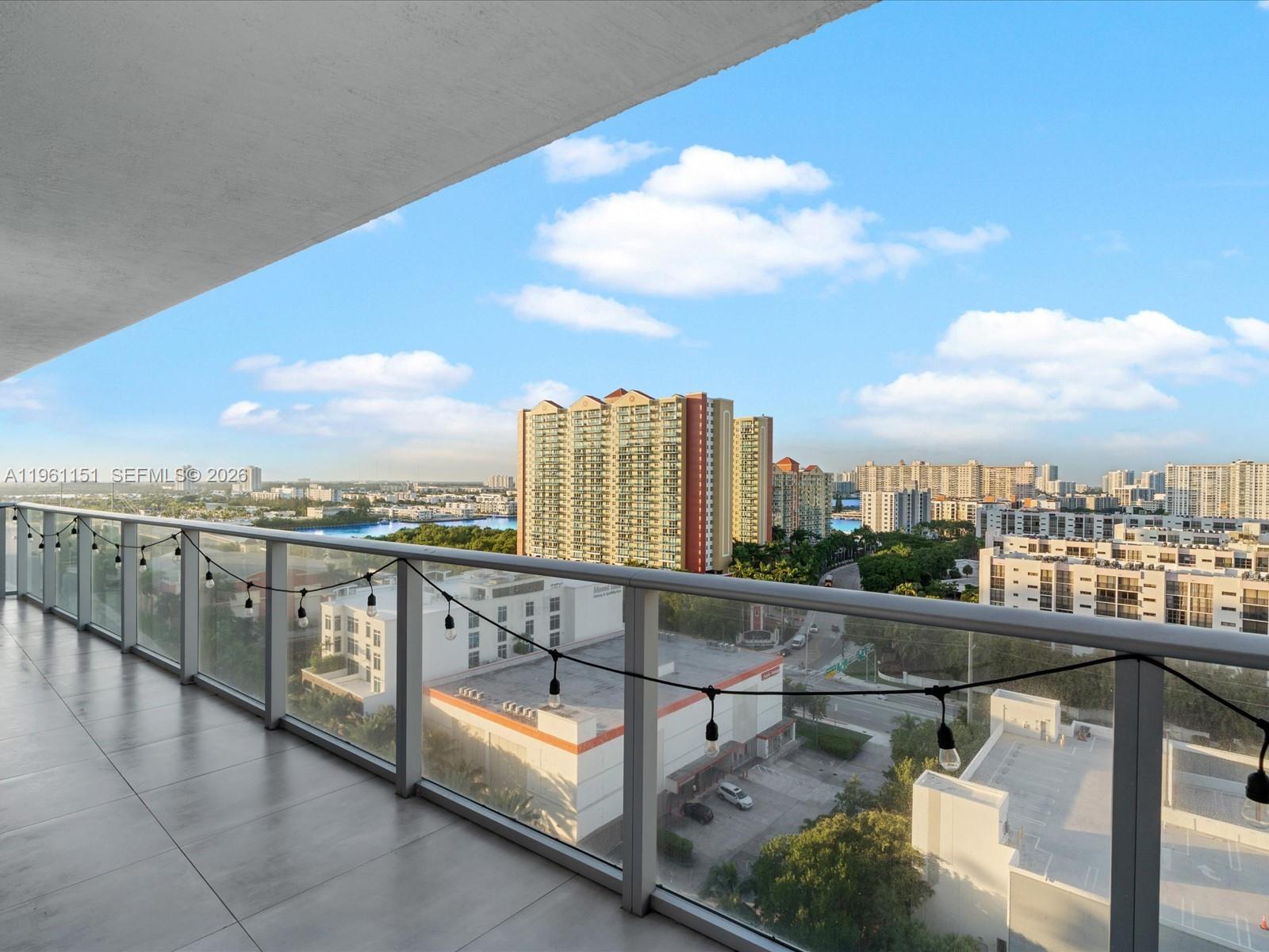 PARQUE TOWERS CONDO - Residential