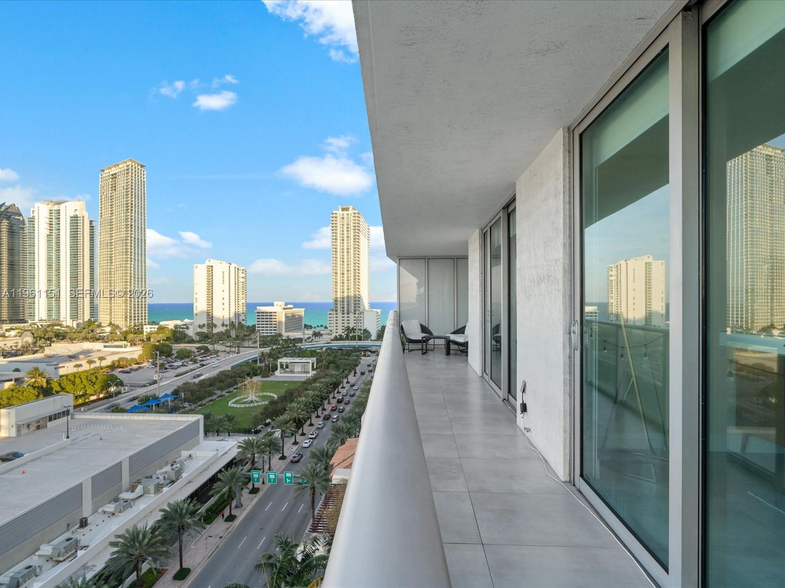 PARQUE TOWERS CONDO - Residential