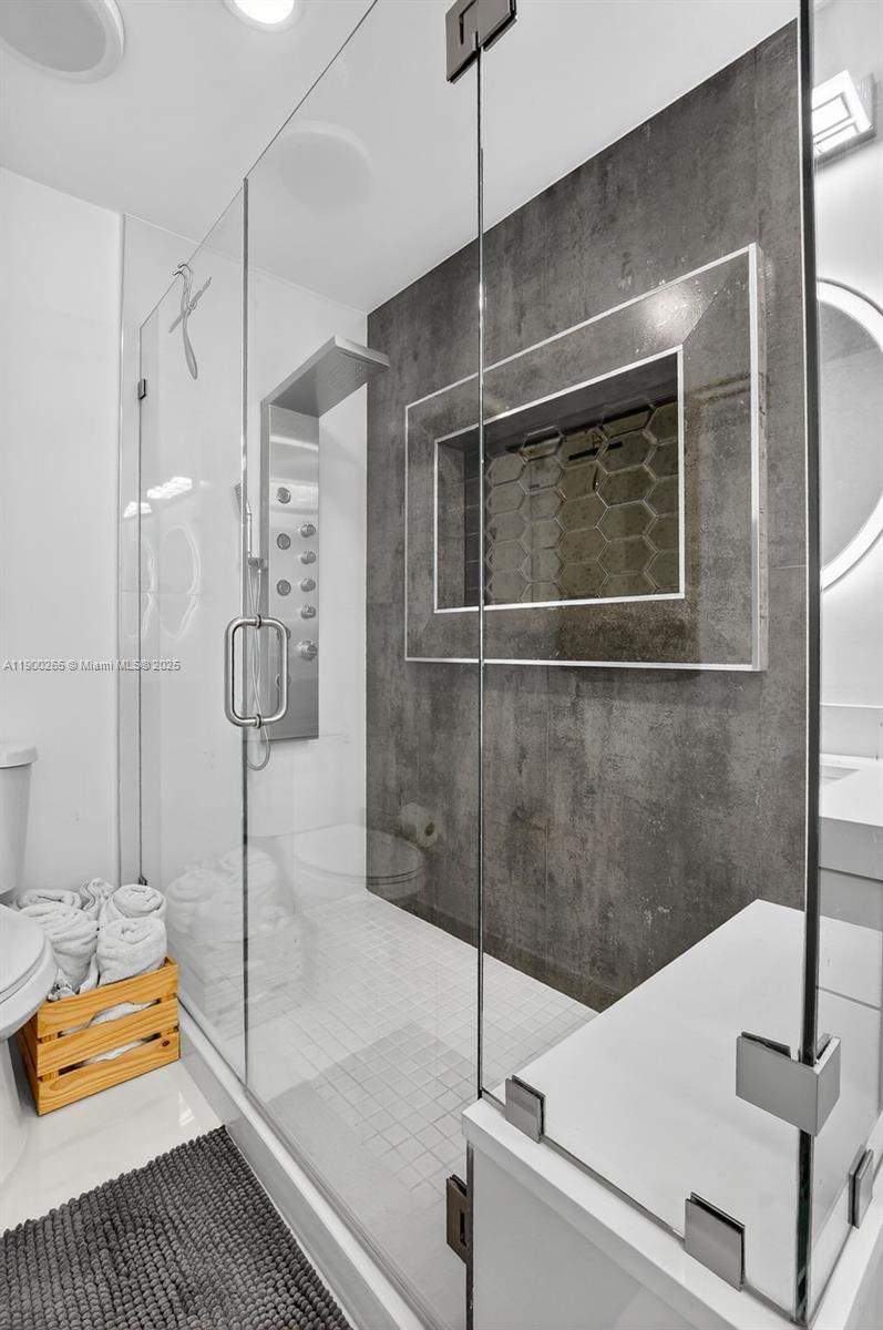 GLADES OF BOCA LAGO CONDO - Residential
