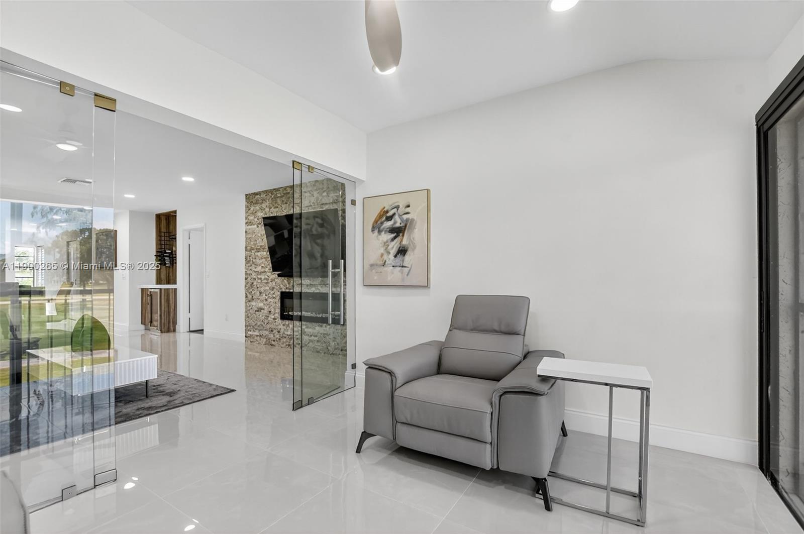 GLADES OF BOCA LAGO CONDO - Residential