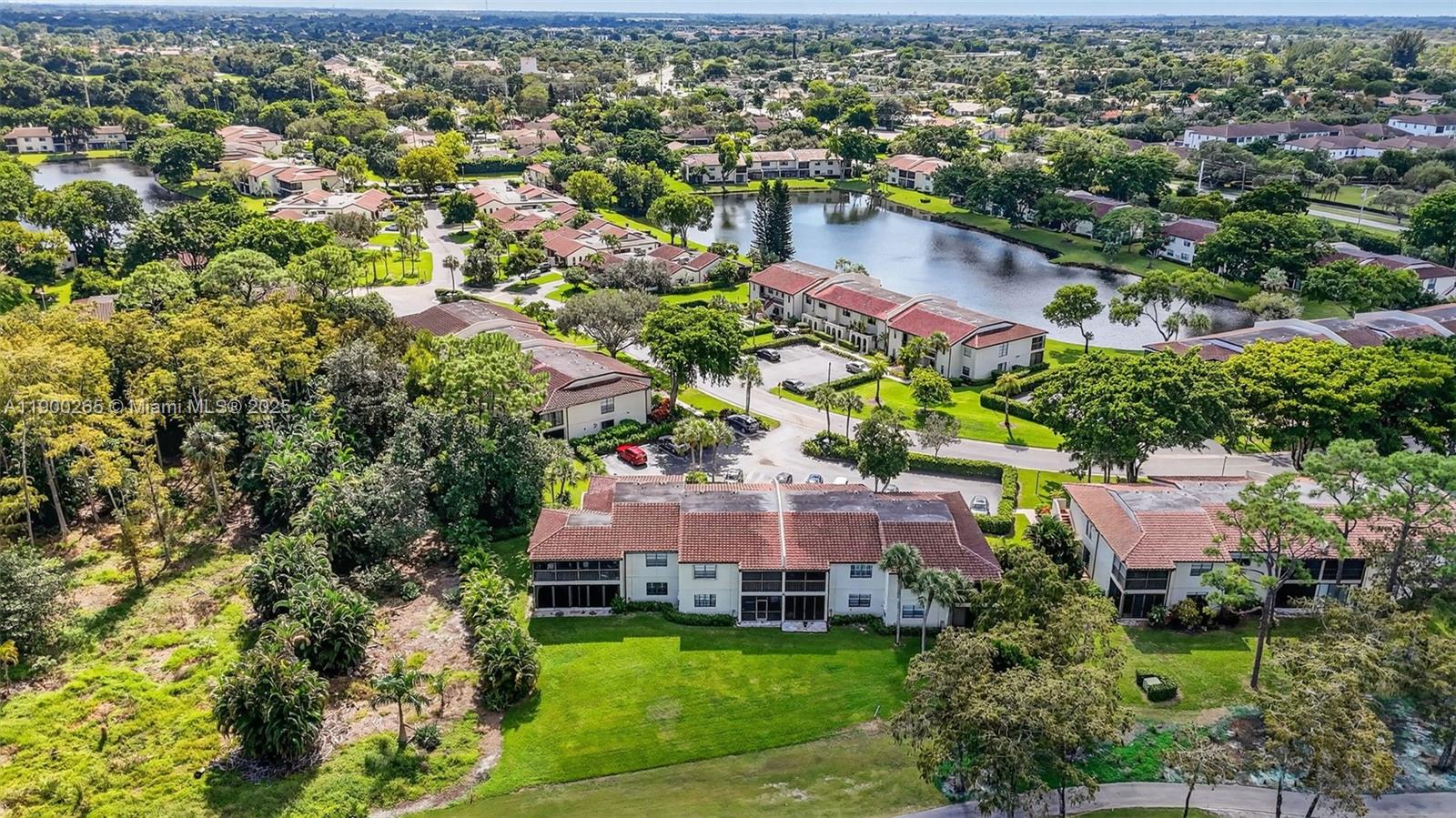 GLADES OF BOCA LAGO CONDO - Residential