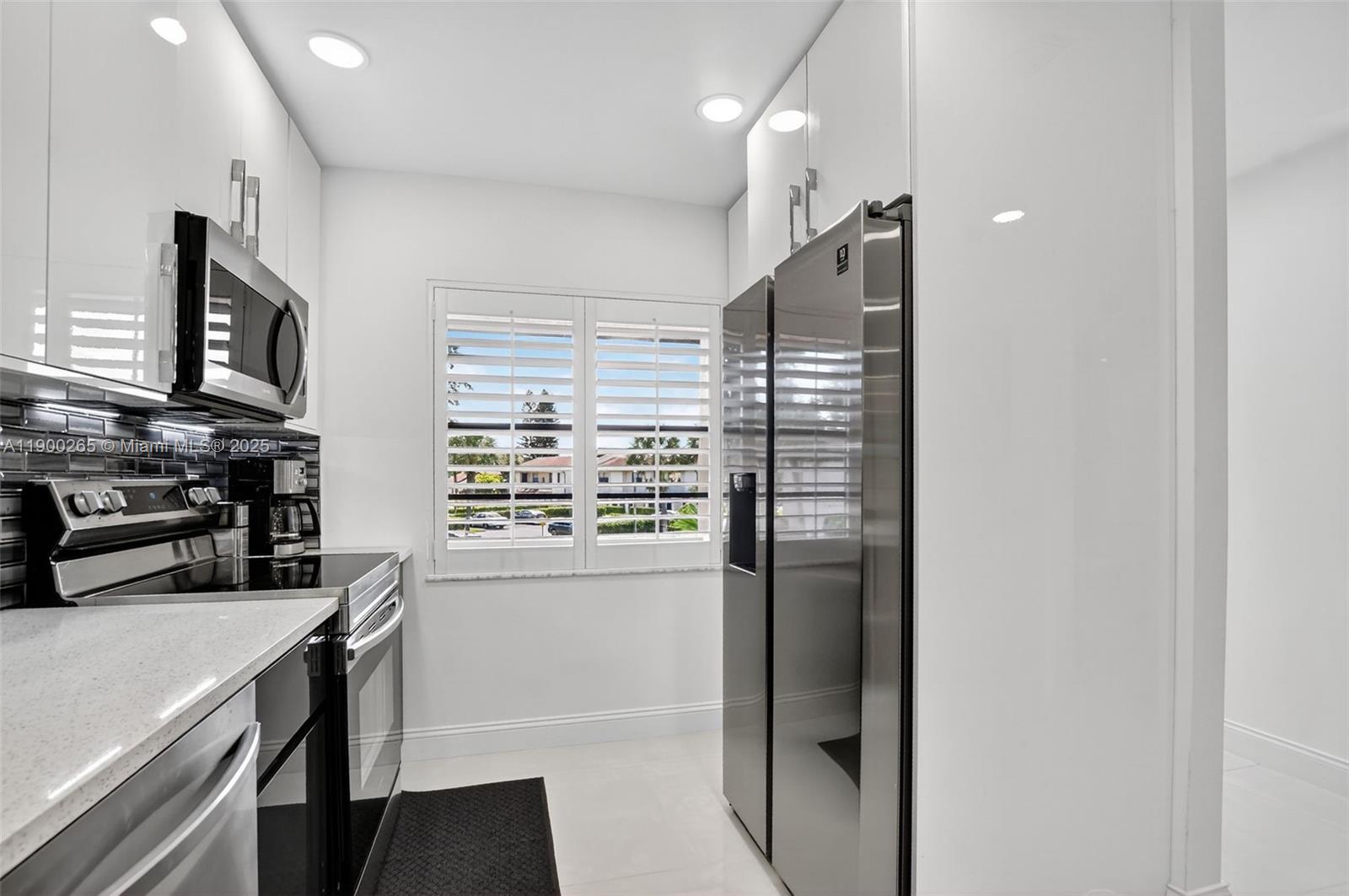 View photos, virtual tours, details... 21860 Arriba Real 4-D