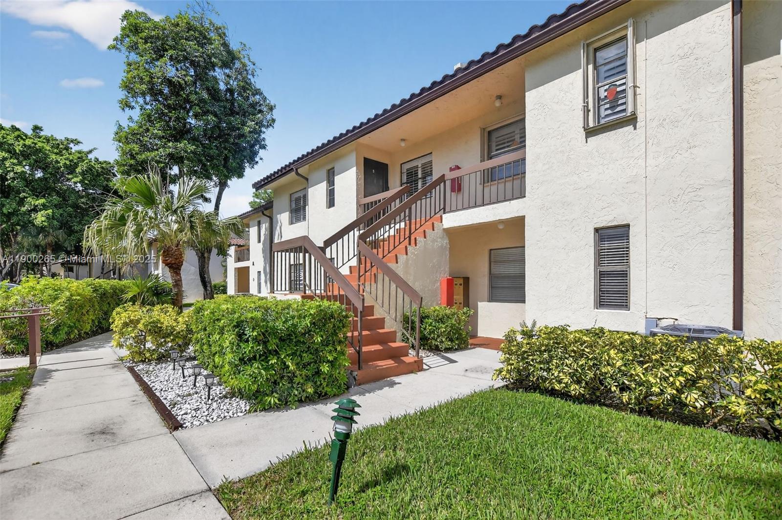 GLADES OF BOCA LAGO CONDO - Residential
