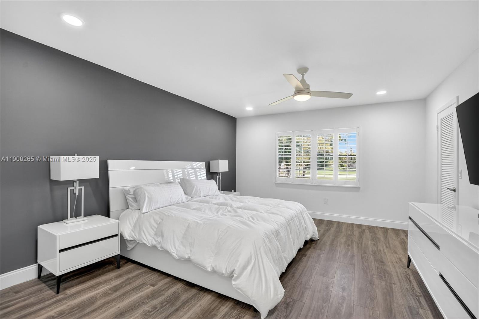 GLADES OF BOCA LAGO CONDO - Residential