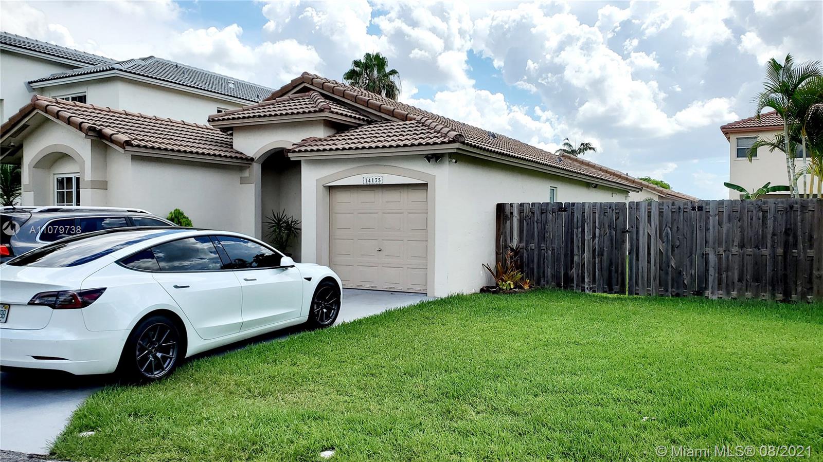 BRIGHTONS MEADOW TRACE - Residential Lease