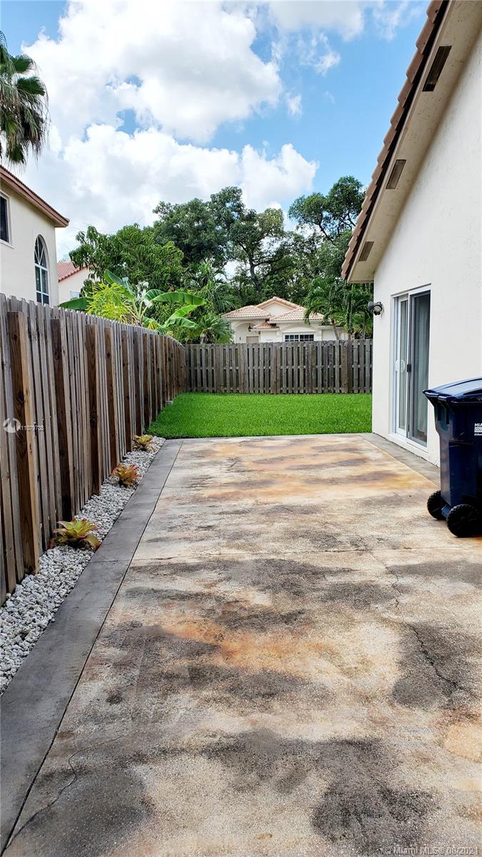 BRIGHTONS MEADOW TRACE - Residential Lease