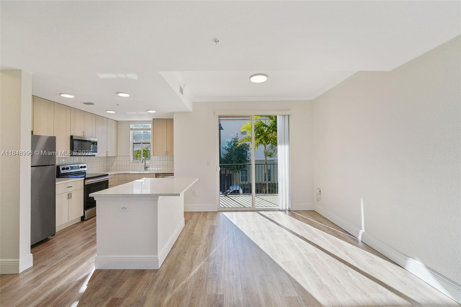 10170 SW 7th St 11-107