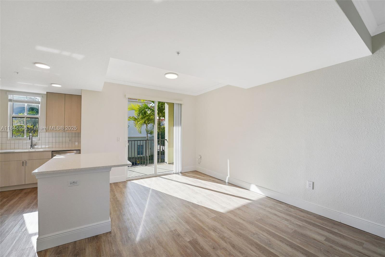 10170 SW 7th St 11-107