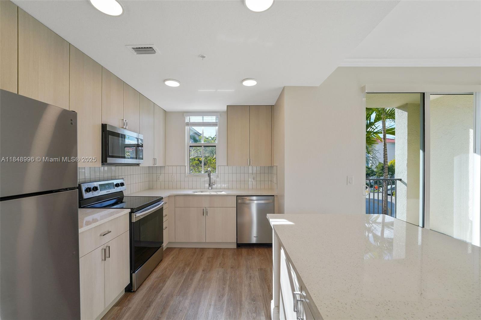 10170 SW 7th St 11-107
