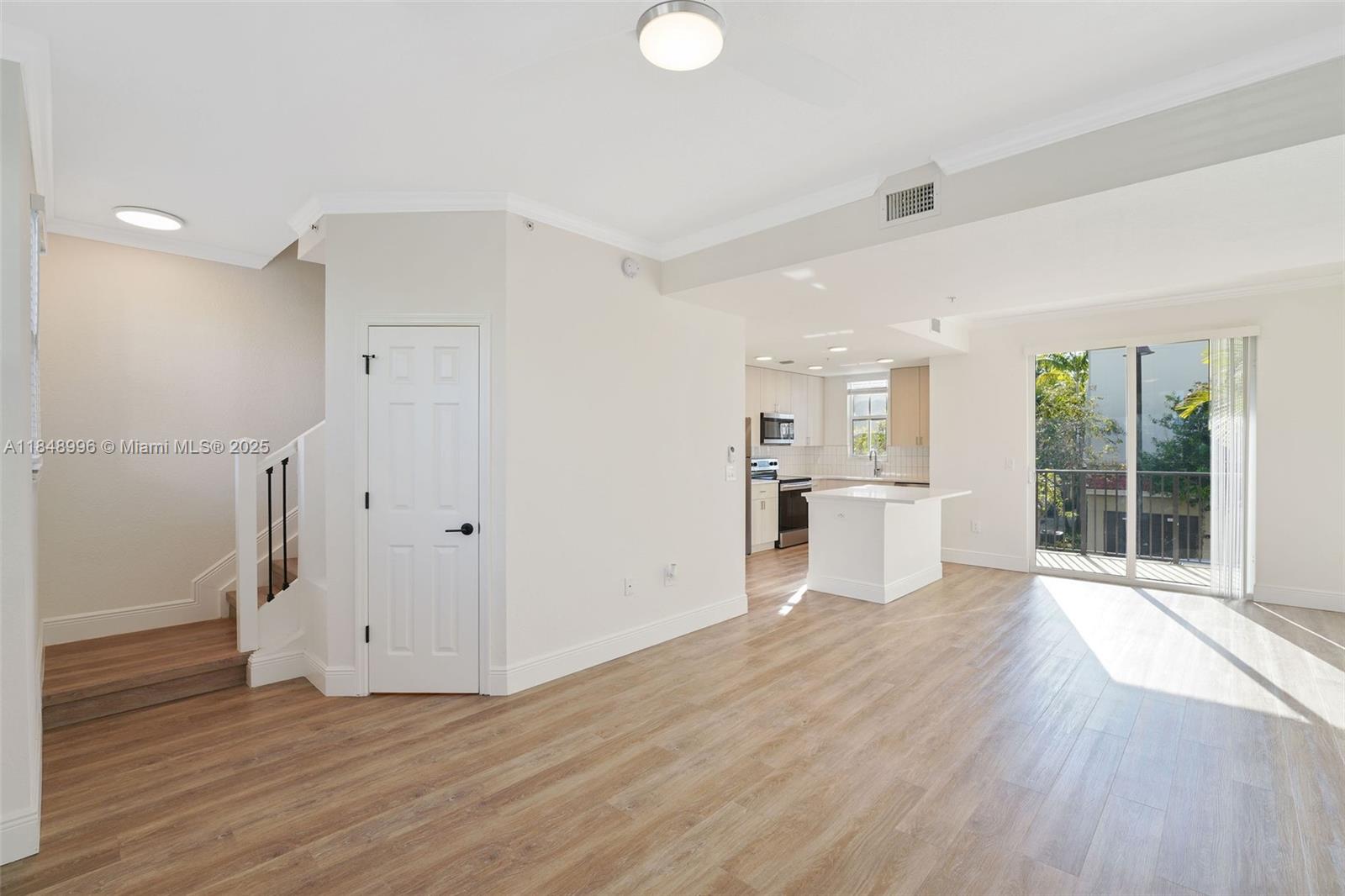 10170 SW 7th St 11-107
