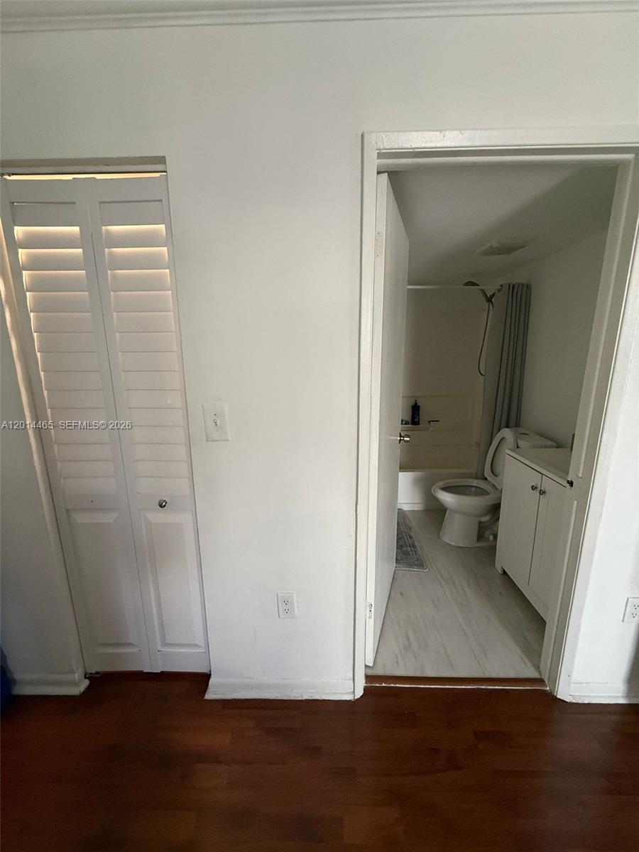 LAS BRISAS@ COUNTRY CLUB - Residential Lease