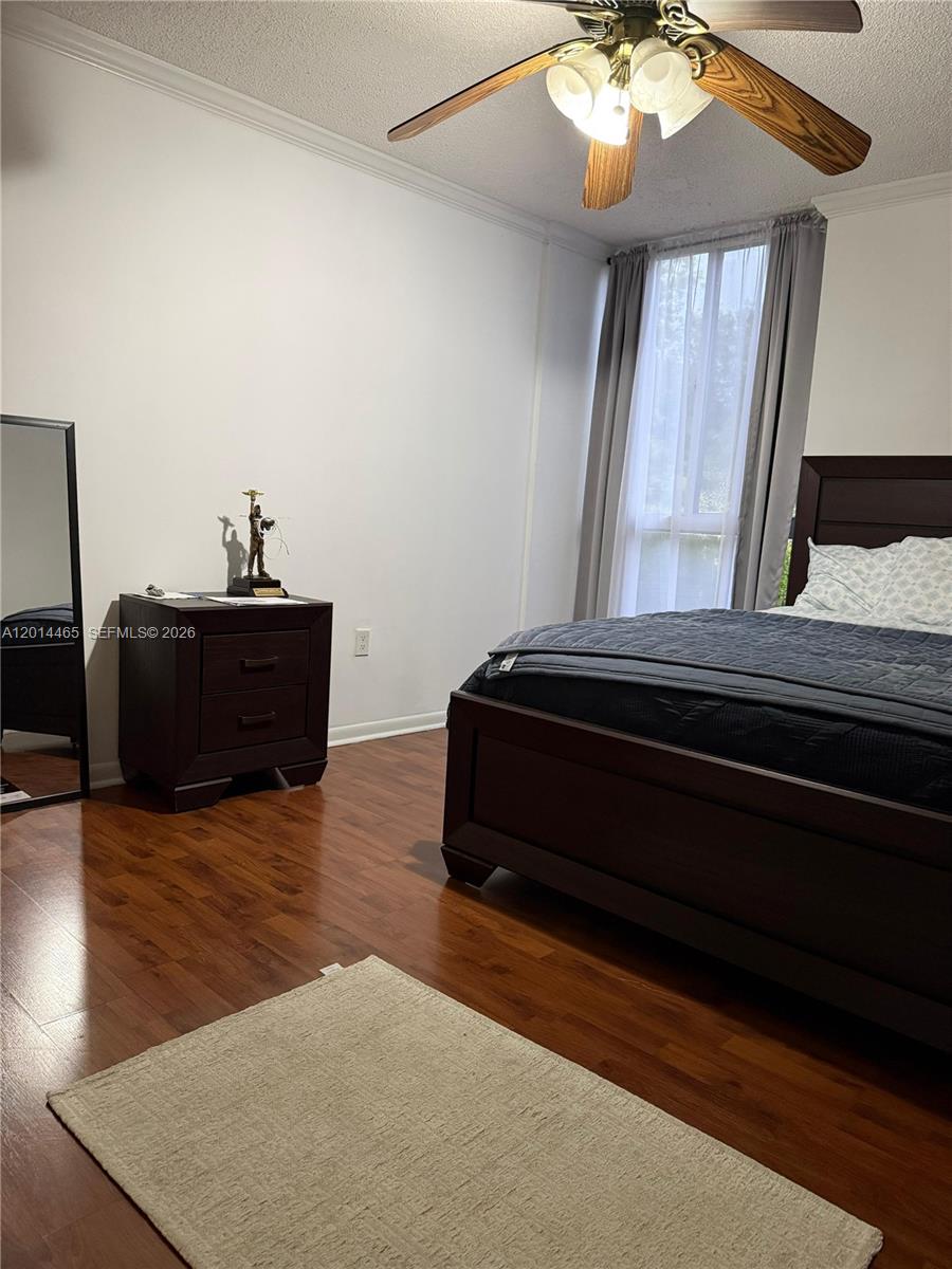 LAS BRISAS@ COUNTRY CLUB - Residential Lease