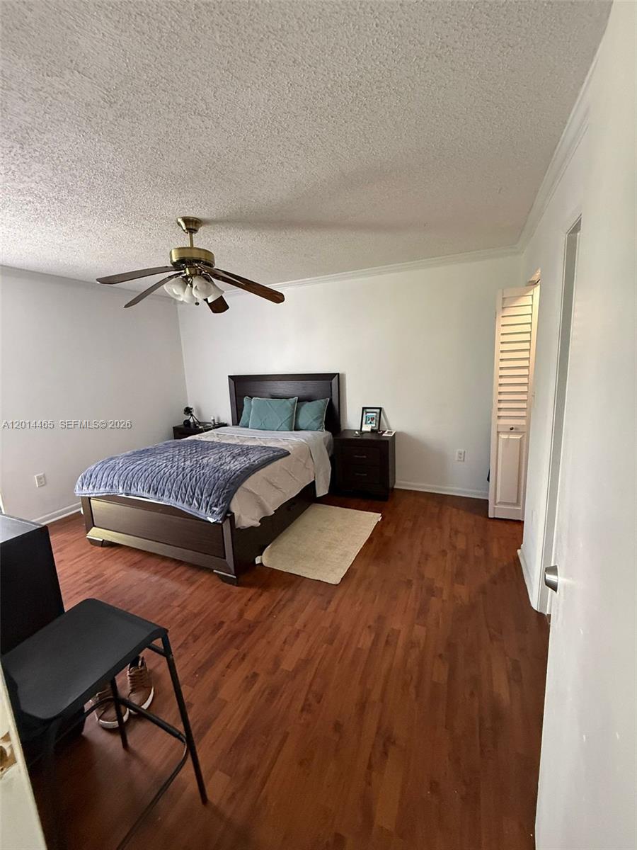 LAS BRISAS@ COUNTRY CLUB - Residential Lease