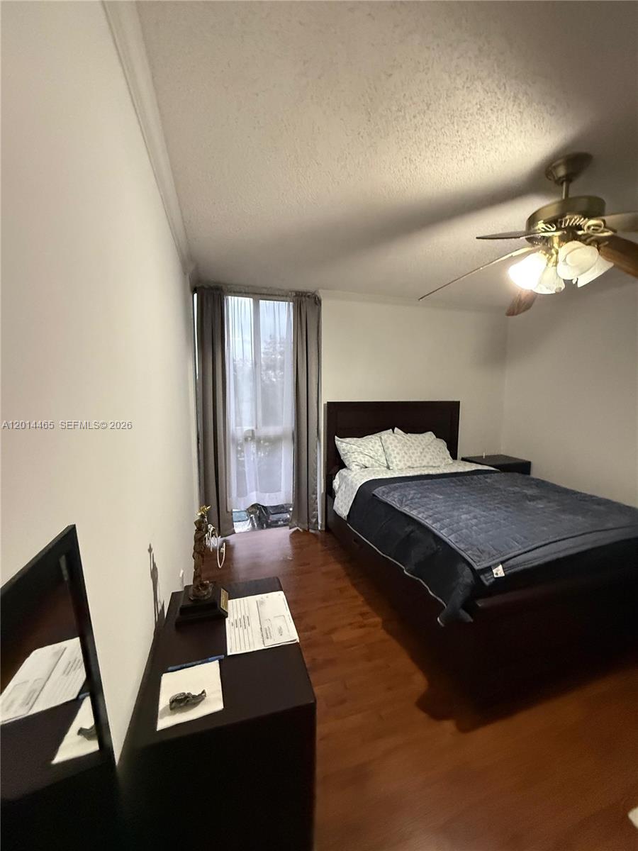 LAS BRISAS@ COUNTRY CLUB - Residential Lease