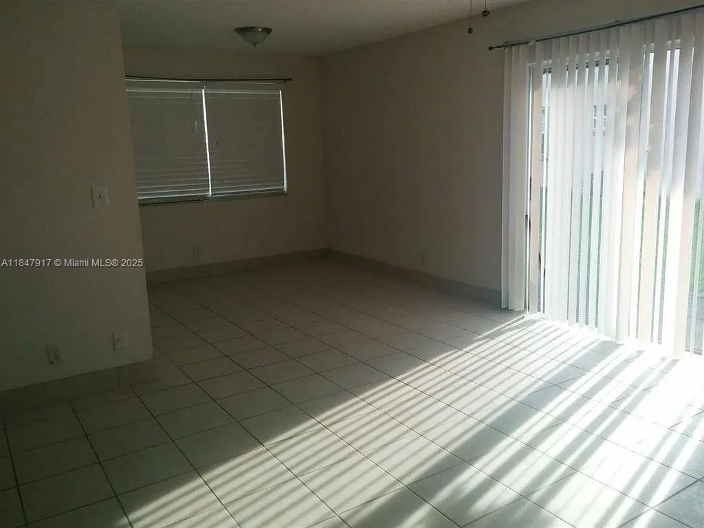 WINDMILL LAKES V CONDO - Residential Income