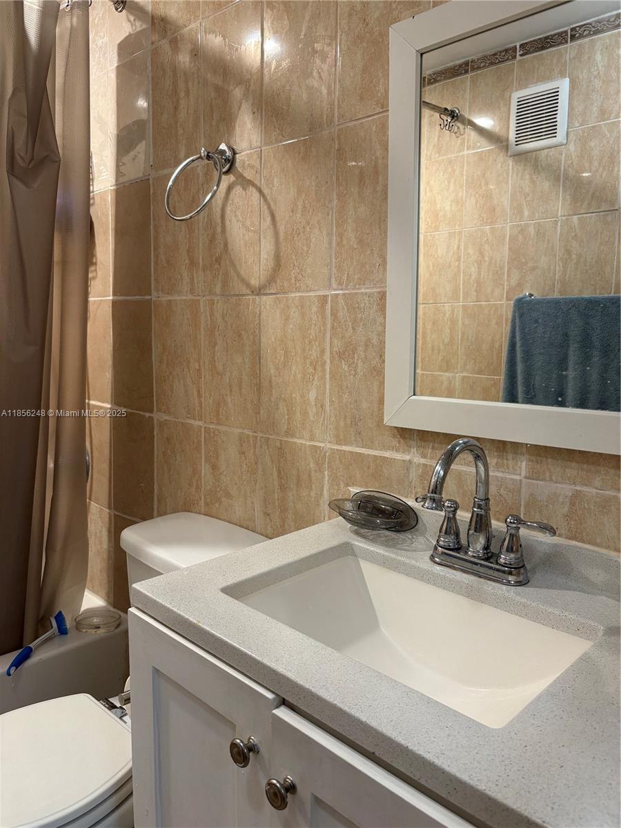 HERITAGE SQUARE CONDO - Residential