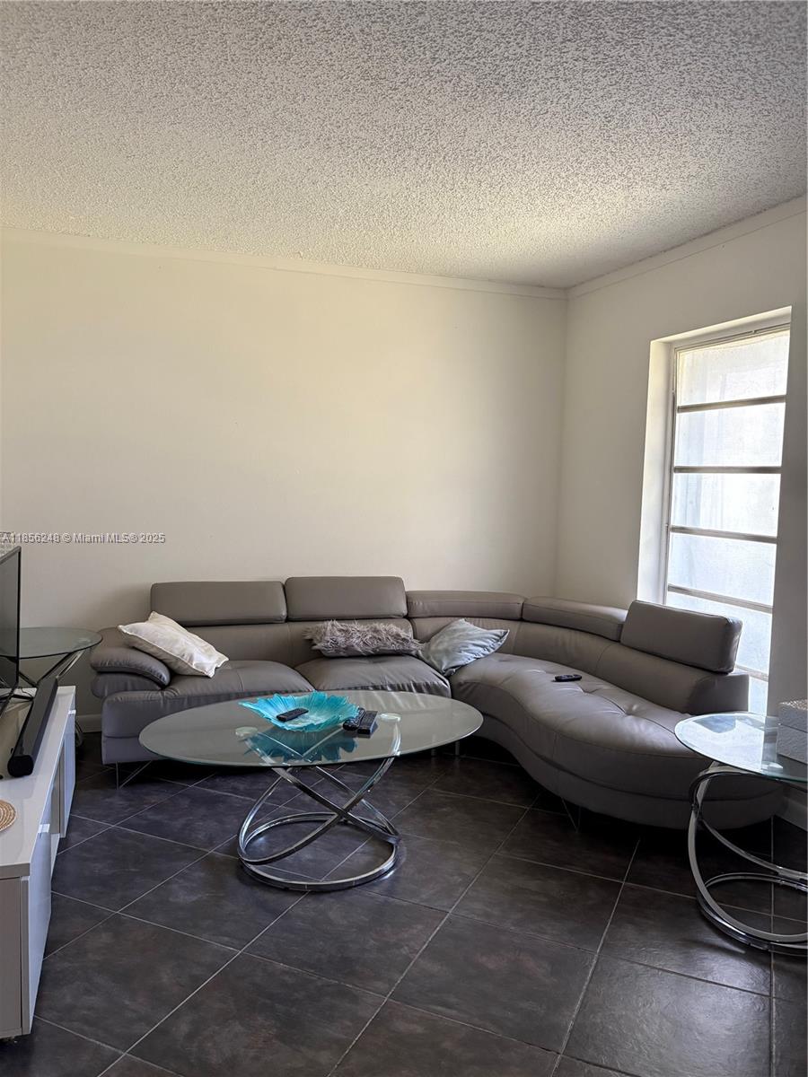 HERITAGE SQUARE CONDO - Residential