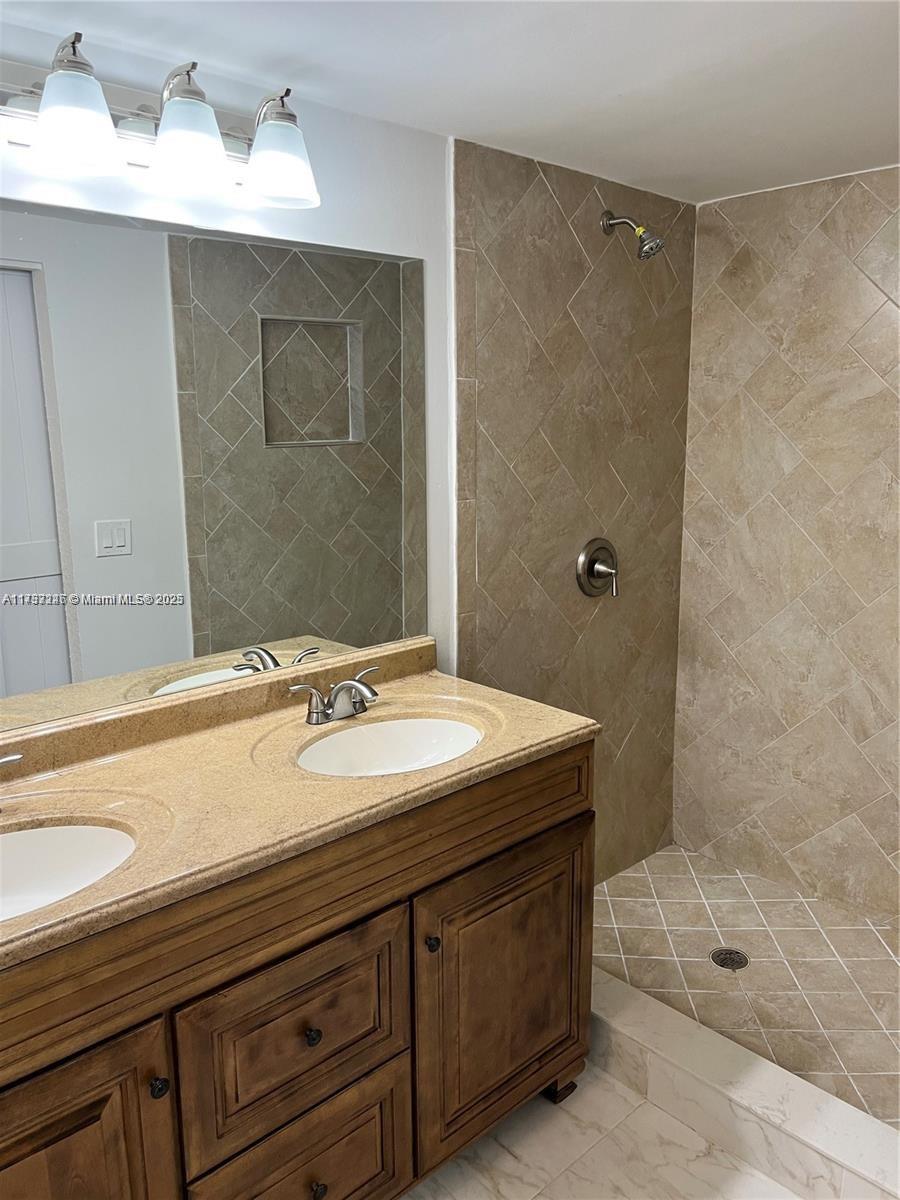 ISLE OF SANDALFOOT CONDO - Residential Lease