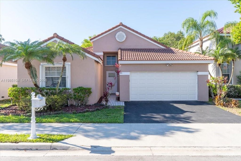 Photo of 354 Bermuda Springs Dr, Weston, FL 33326 (MLS # A11985104)