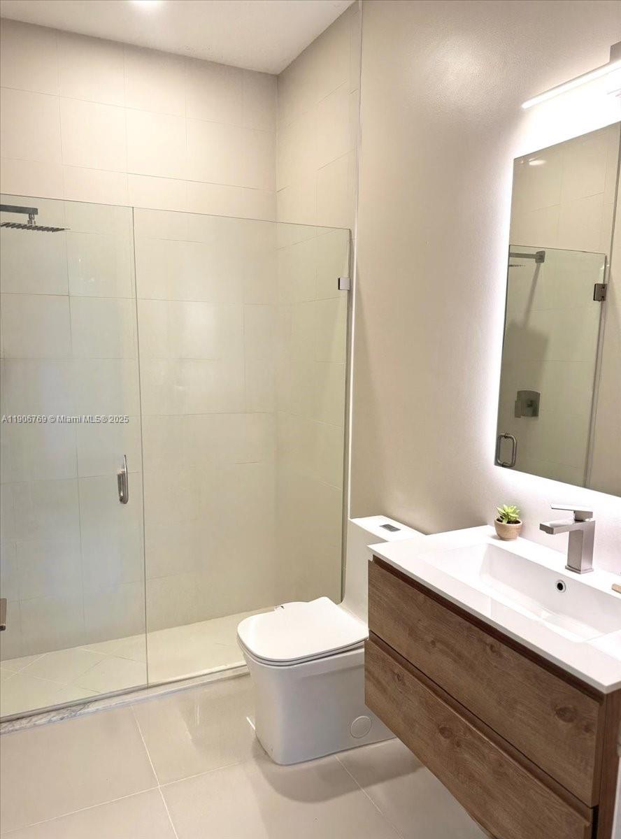 CHAMPION LAKES - Residential