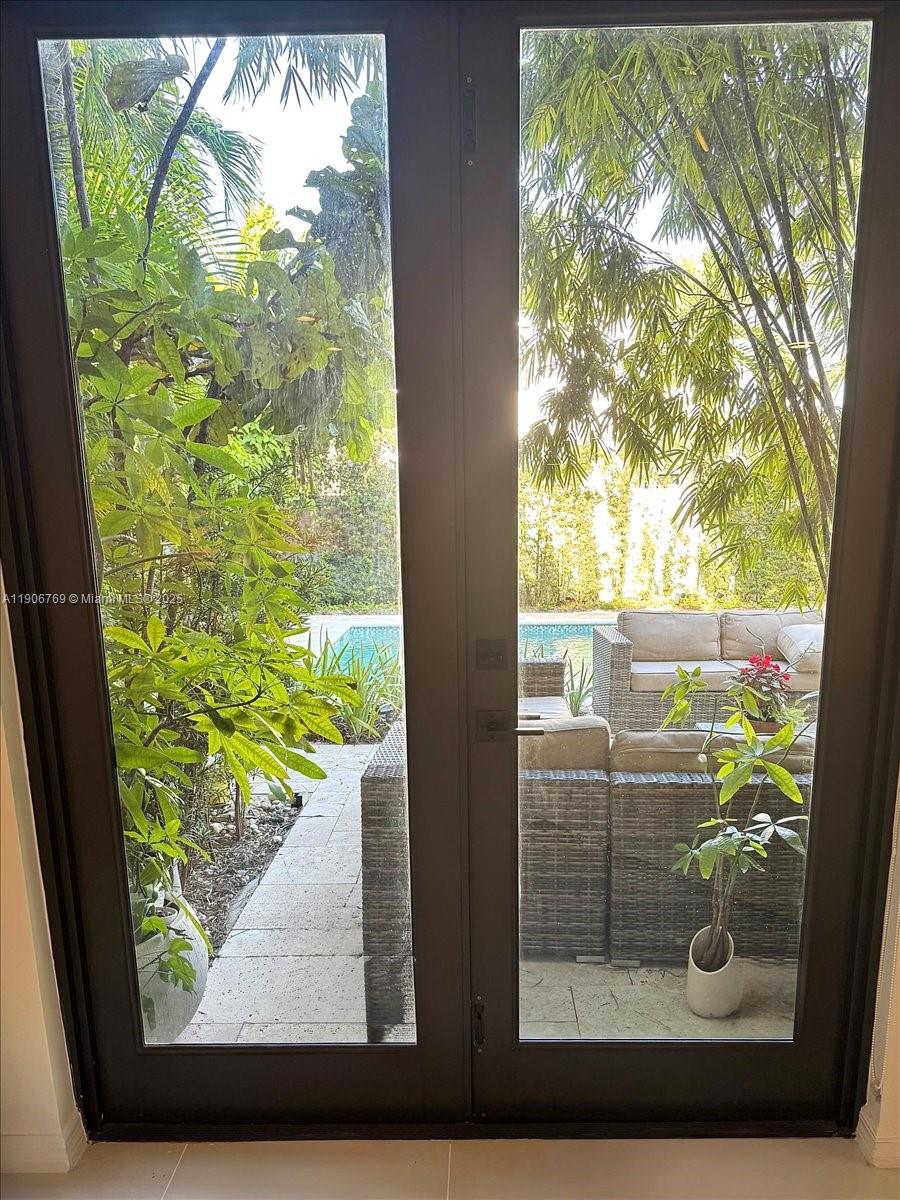 CHAMPION LAKES - Residential