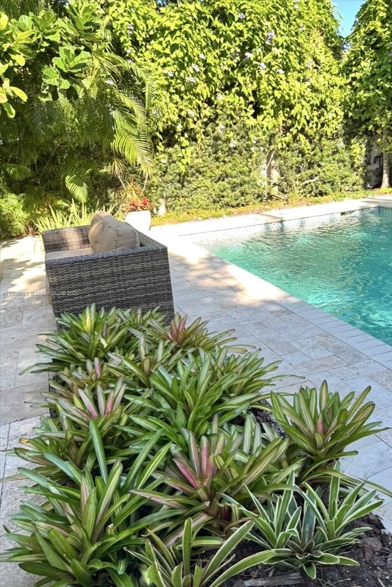 CHAMPION LAKES - Residential