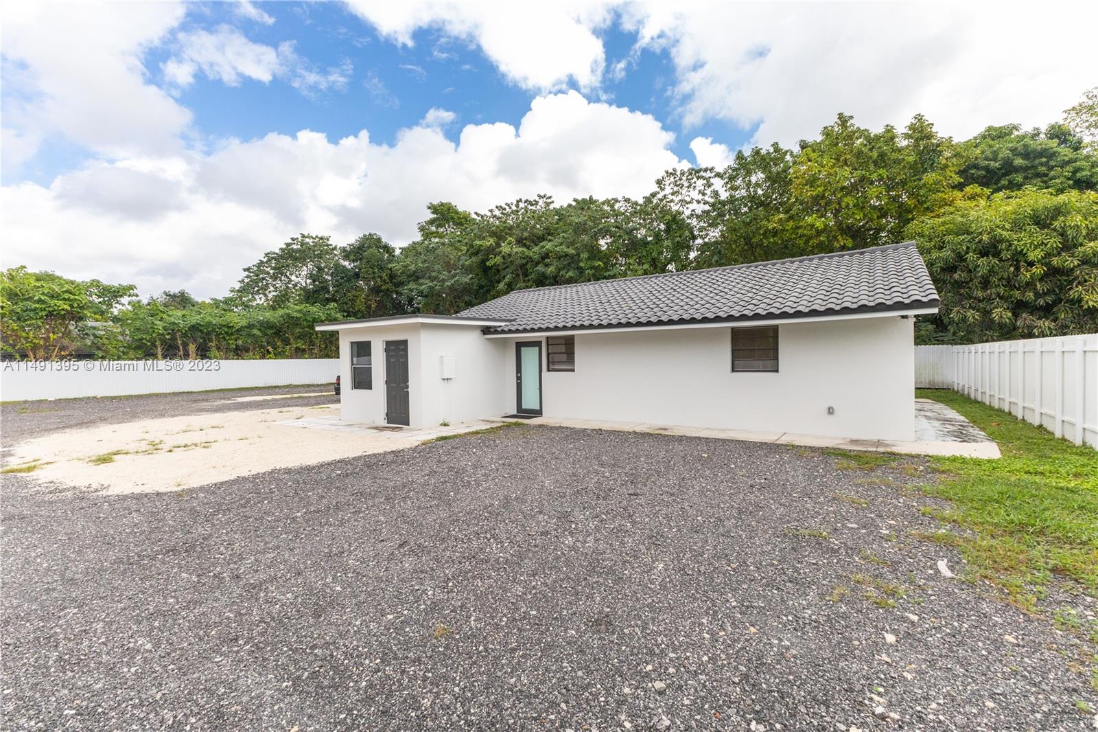 BIRD ROAD FARMSITES - Residential