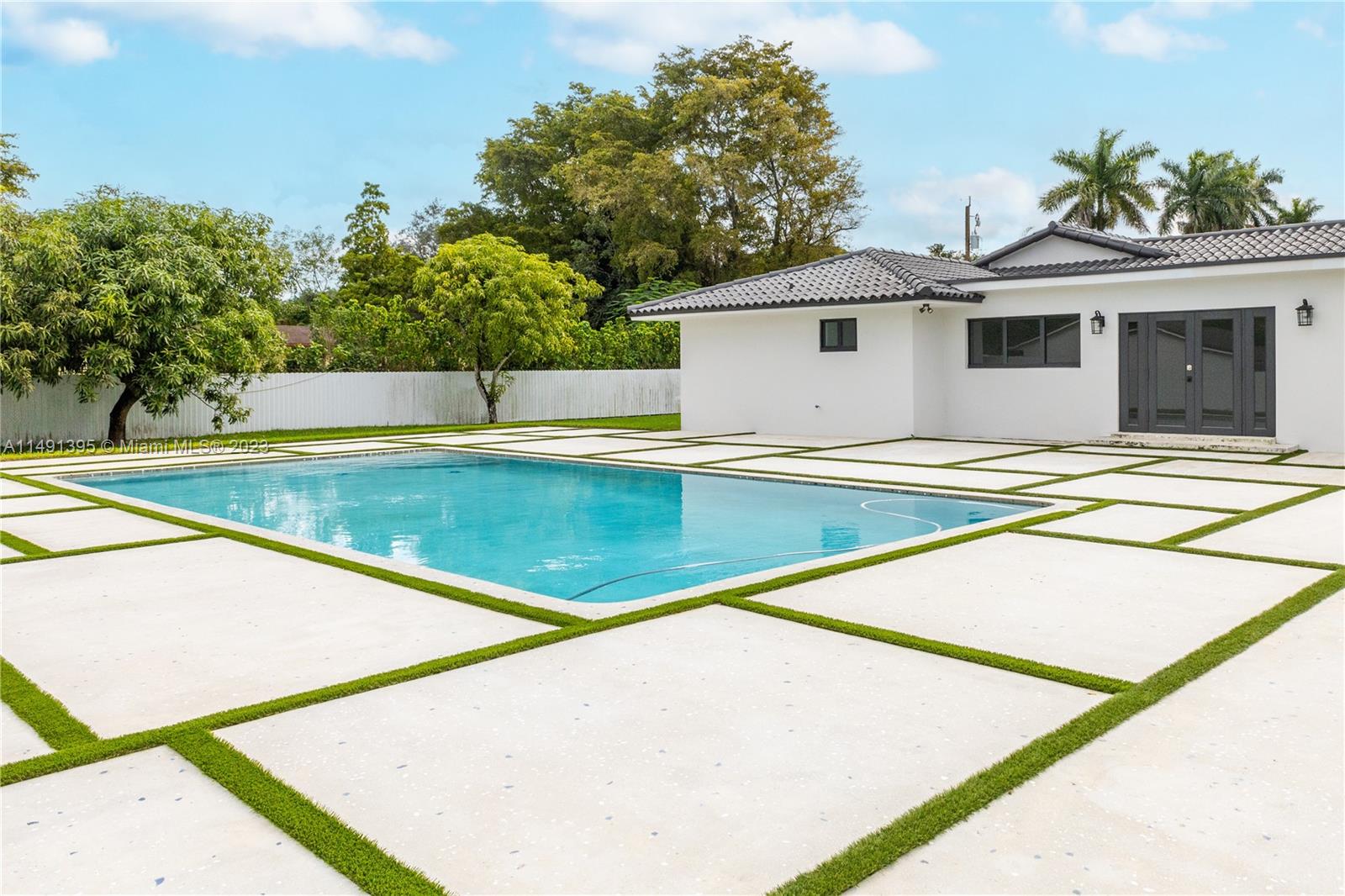 BIRD ROAD FARMSITES - Residential