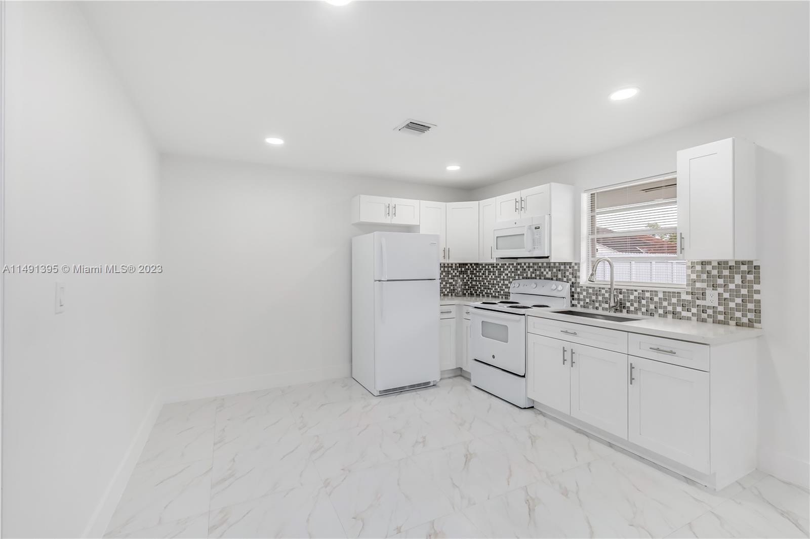 BIRD ROAD FARMSITES - Residential