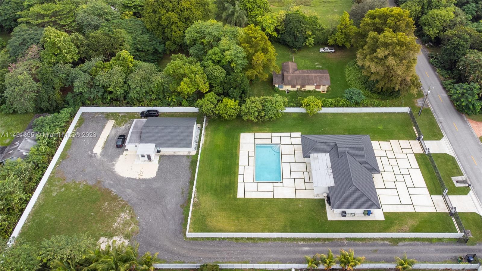 BIRD ROAD FARMSITES - Residential