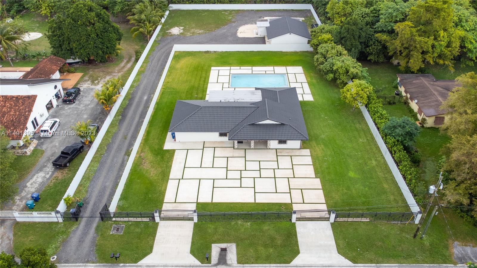 BIRD ROAD FARMSITES - Residential