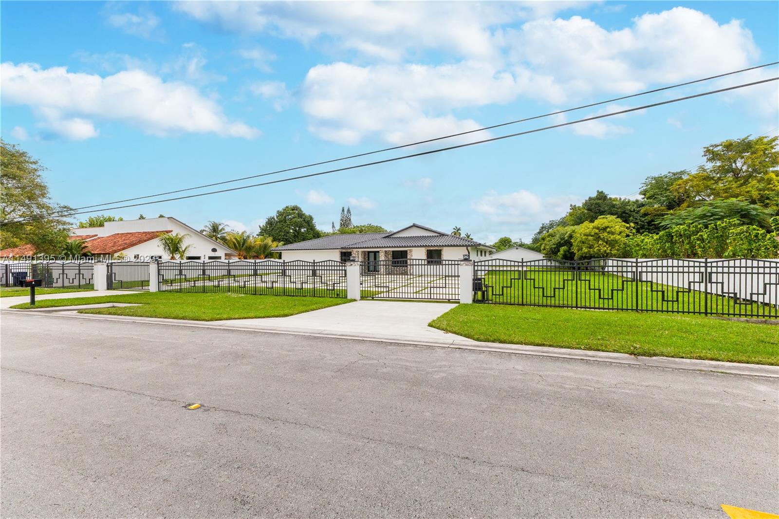 BIRD ROAD FARMSITES - Residential